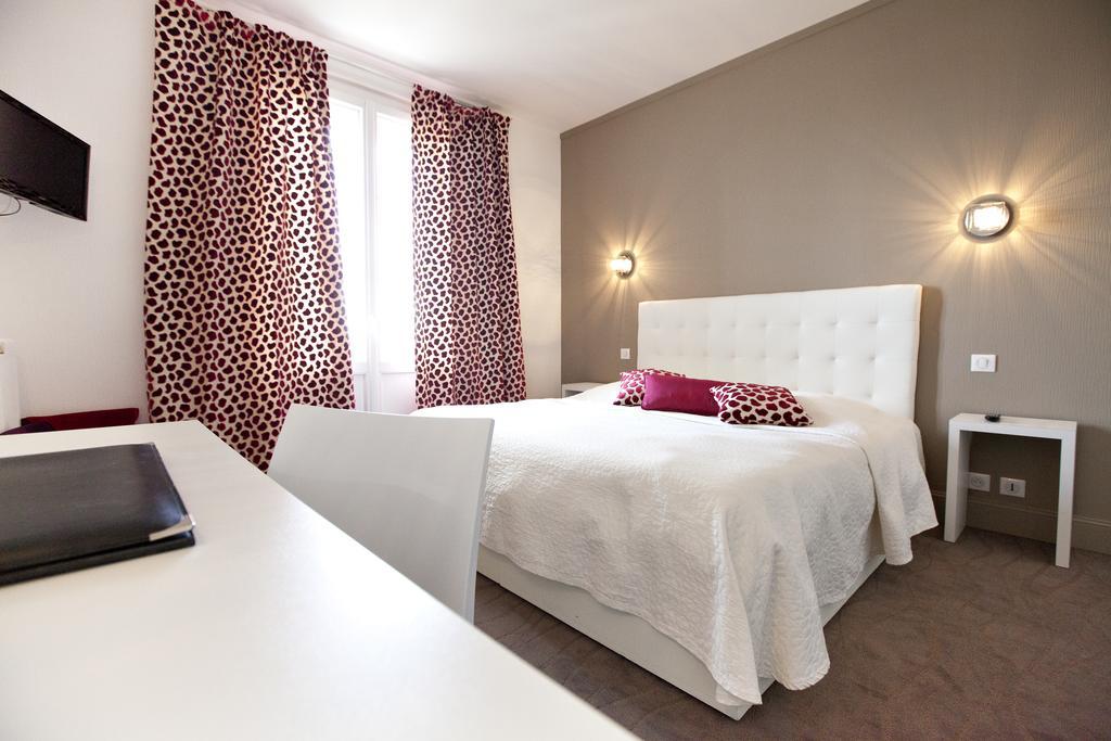 Hotel Radio - Teritoria Chamalieres Phòng bức ảnh